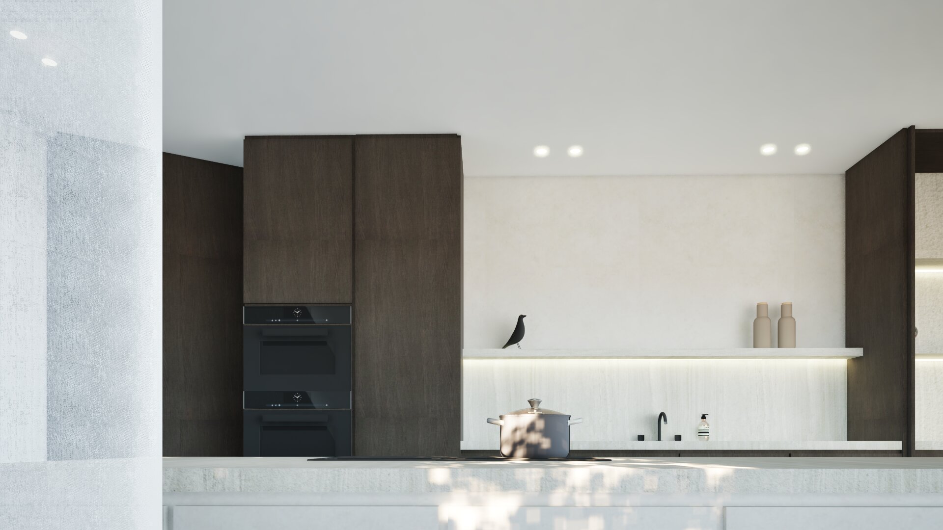 Moderne keuken met donkere houten kasten, dubbele oven, pot op het kookeiland en minimalistische witte wandplanken met decoraties.
